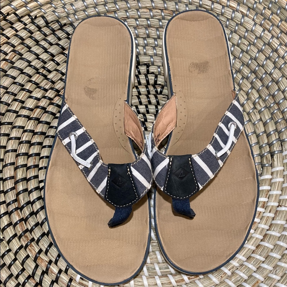 Sperry flip flops blue and white striped